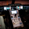 これが最新鋭機、エアバスA350XWBのコックピット。