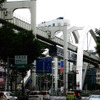 11月30日から各駅に設置してある自動精算機（乗り越し精算機）を廃止した千葉モノレール