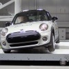 ユーロNCAPのMINI ハッチバック 新型の衝突安全テスト