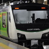 12月20・21日に長野地区で運転される「リゾートビューふるさと」使用の臨時列車でクリスマスプレゼントが配布される。写真は「リゾートビューふるさと」の先頭部。