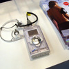 【東京ボートショー06】水深3メートルで iPod を聴く