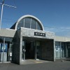「ANSWERシステム」の導入により香椎線のほぼ全ての駅が無人化される。写真は香椎線の西戸崎駅。