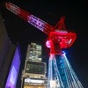 渋谷駅周辺の工事現場を演出する「SHIBUYA VIVID SNOW ILLUMINATION」