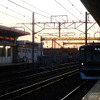 東京メトロ東西線原木中山駅に、最新の車両が近づいてきた……