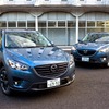 マツダ CX-5 改良新型モデル（左）と先代モデル（右）