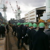 日本郵船が商船系の学生を招いて新来島どっく大西工場で建造船の見学会を実施