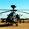 ランチャーが空の戦闘用AH-64D（アパッチ・ロングボウ）　（習志野駐屯地・陸上自衛隊第1空挺団「降下訓練始め」、千葉県船橋市、1月11日）