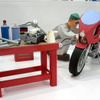 【東京モーターサイクルショー06】紙製バイクも展示