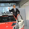 トヨタは17年からWRCにも参戦。マシンのテストにはWECドライバーのサラザンも参加する（写真は豊田社長）。