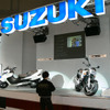 【東京モーターサイクルショー06】スズキ、お金使わず知恵と工夫で