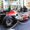ホンダF1参戦記者会見が行なわれた青山本社に8台のF1マシンが集結
