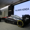 10日、青山のホンダ本社での会見の際に展示された、今季型マクラーレンMP4-30・ホンダ（ショーカー仕様）。