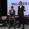 マクラーレン・ホンダのアロンソ（左）とバトン。