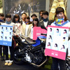 BMWと女子大生がコラボ…BMW Motorradイメージしスカーフをデザイン