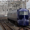 『ラピート』の専用車として運用されている50000系特急形電車。「ラピートルジャー」は50000系をモチーフにしている。
