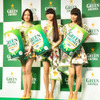 “森の妖精”風の衣装に照れる「Perfume」の3人／大本綾乃（のっち）＆樫野有香（かしゆか）＆西脇綾香（あ～ちゃん）
