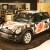 ザ・コンランショップにモザイクタイルを身につけた MINI