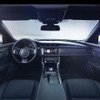 新型 ジャガー XF