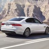 新型 ジャガー XF