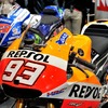 NGK スパークプラグを使用しているホンダ RC213Vとヤマハ YZR-M1（東京モーターサイクルショー15）