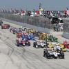 ポールから発進したのは#1 パワー。#14 琢磨は予選5位だった。