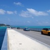高級車でドライブ（イメージ）