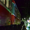 『夜のあじさい号』はアジサイのライトアップポイントで徐行・停止する。