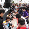 トヨタブースでのサイン会の様子