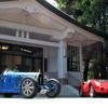 ブガッティT35C（左）とマセラティ 200S（右）