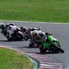 スーパースポーツ600ccのレースシーン