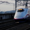 東北新幹線は4月24日からトンネル内を含む盛岡以南の全ての区間で携帯電話が利用できるようになる。写真は那須塩原駅付近を走る東北新幹線の列車。