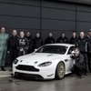 24時間耐久レースに参戦するアストンマーティン の アンディ・パーマー CEO