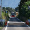 バス専用道を走行する気仙沼線BRTのバス。前谷地～柳津間の延長区間は一般道を走行する。