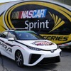 トヨタ MIRAI の NASCAR ペースカー