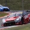 優勝の#1 GT-R（左後方に2位の#12 GT-R）。