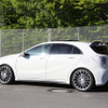 メルセデス A45 AMG にもついにルーフスポイラー装着か
