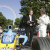 【ロンドンモーターショー06】ブレア首相もF1マシンに感激