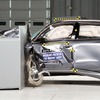 IIHSのアウディQ5の衝突安全テスト