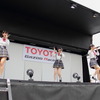 AKB48Team8によるミニライブ、トークショーの様子