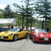 シボレー コルベット Z06（左）とZ06 コンバーチブル（右）