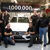 メルセデスベンツ の南アフリカ工場で乗用車の累計生産100万台目となったCクラス