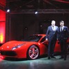 フェラーリ極東エリア統括 マネージング・ディレクター、ディーター・クネヒテル氏（左）と、フェラーリ・ジャパン代表取締役社長のリノ・デパオリ氏（右）