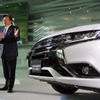 三菱自動車 相川哲郎社長とアウトランダーPHEV改良新型