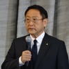 常務役員の逮捕について会見を開いたトヨタ自動車 豊田章男社長（19日）