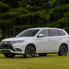 三菱 新型 アウトランダー PHEV G Premium PKG