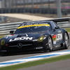 GT300予選4位、#65 メルセデスSLS。