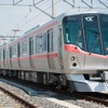 ラッピング列車はTX-2000系のTX-68編成（写真）を使用する。