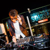「ジョルジオ アルマーニ」がライブイベント「EMPORIO ARMANI SOUNDS」を気軽に楽しめるアプリをローンチ