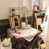 「LiccA CAFE」店内に展示されているリカちゃん人形