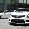 キャデラックCTS-V（左）＆ATS-V（右）